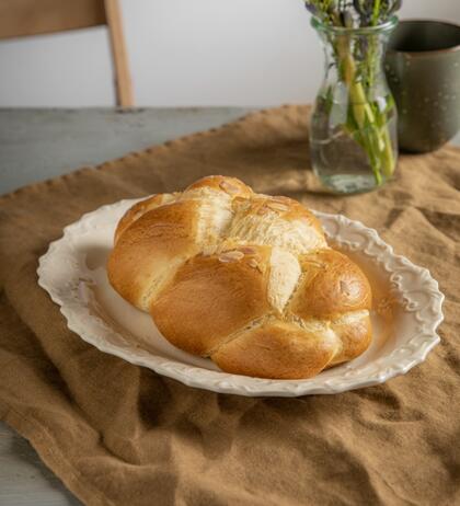 Produktbild fr 'Hefezopf - dekoriert mit gehobelten Mandeln 400g'